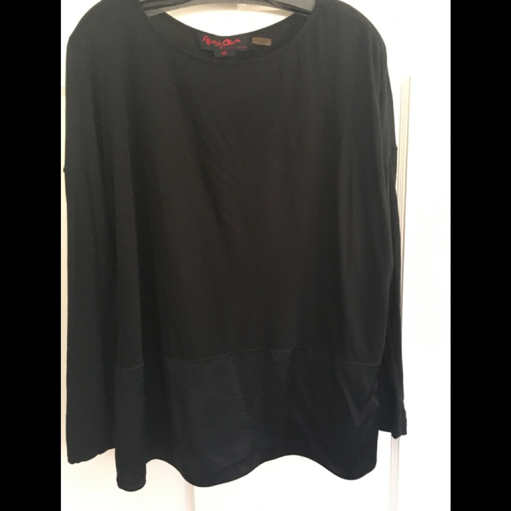 Alice + Olivia black tunic top
